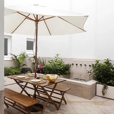 Feelinglisbon Patio Chiado Apartament *